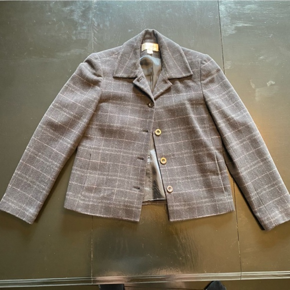 Plaid blazer // size 6 (small) // wool,nylon,cashmere blend